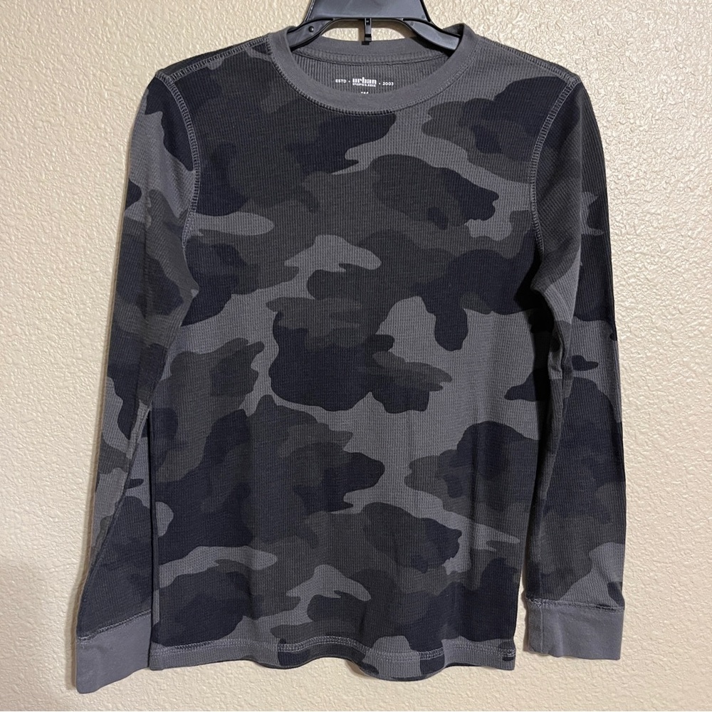Urban Pipeline Boys M Gray Camouflage Long Sleeve Thermal Tee